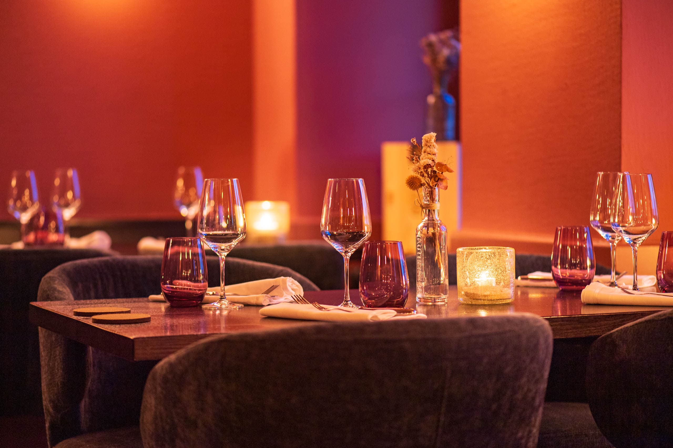 Guests enjoying at Waadtländerhalle